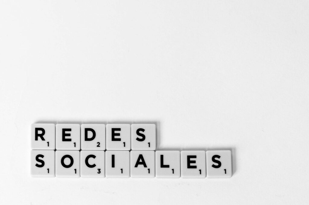 Como Utilizar Redes Sociais para Clínicas: Estratégias Eficazes e Éticas